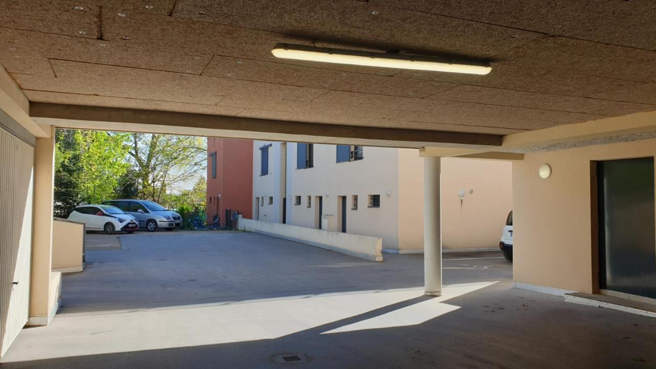 Le Loft De Genas - La Cabane Eksteriør billede